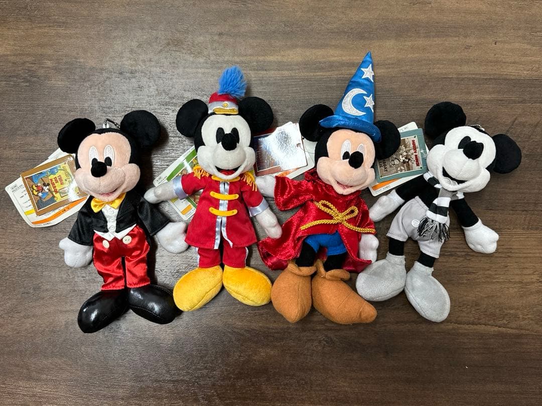 ミトミ ぬいぐるみバッジ 公式】ぬいぐるみバッジ｜おすすめグッズ | 東京ディズニーリゾート